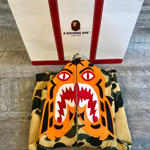Bape Other - BAPE 1st Camo Tiger Full Zip Hoodie SZ M